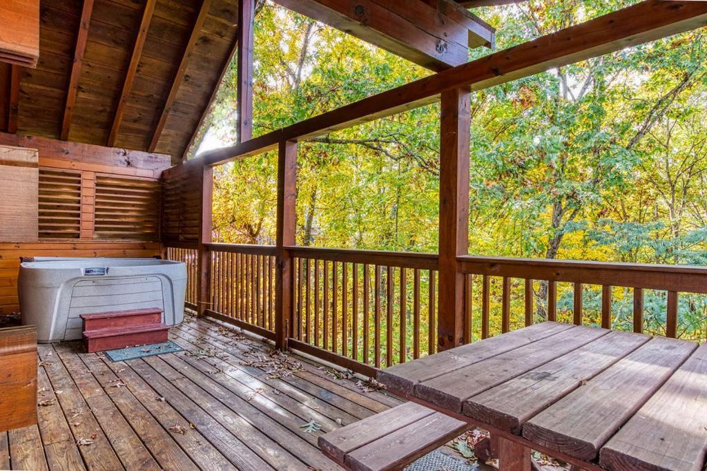 The Nut House, Hot Tub, Game Room, Wifi, 1089 Free Tickets Each Paid Day, Dollywood And More! بيدجن فورج المظهر الخارجي الصورة