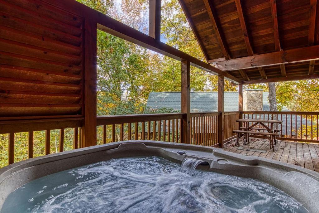 The Nut House, Hot Tub, Game Room, Wifi, 1089 Free Tickets Each Paid Day, Dollywood And More! بيدجن فورج المظهر الخارجي الصورة