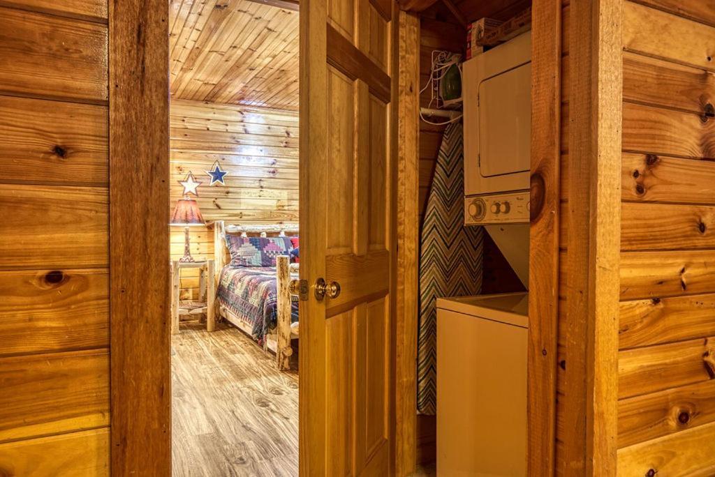 The Nut House, Hot Tub, Game Room, Wifi, 1089 Free Tickets Each Paid Day, Dollywood And More! بيدجن فورج المظهر الخارجي الصورة